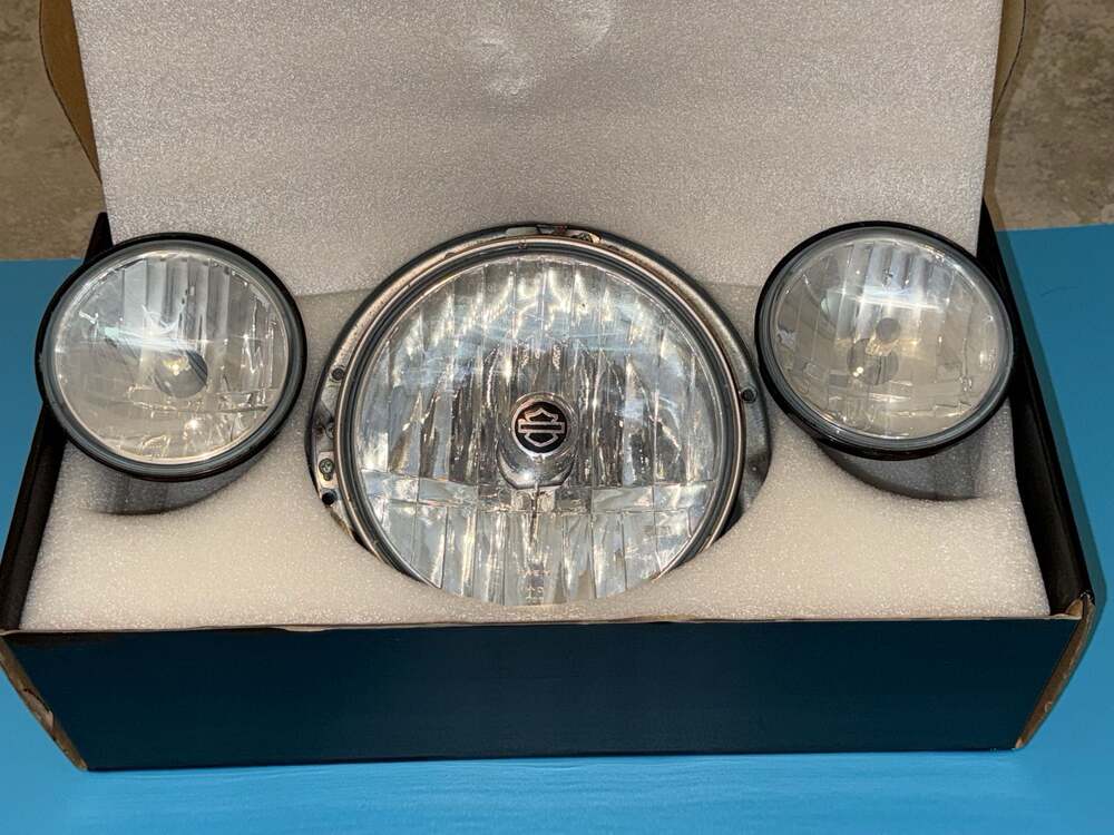 Harley-Davidson 3-Piece 7-inch Headlight and Passing/Auxiliary Fog Lamp Set